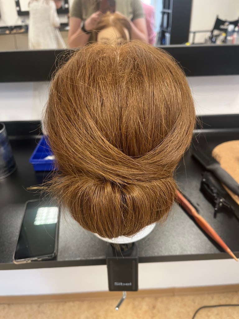 Elegantní drdol – profesionální účes